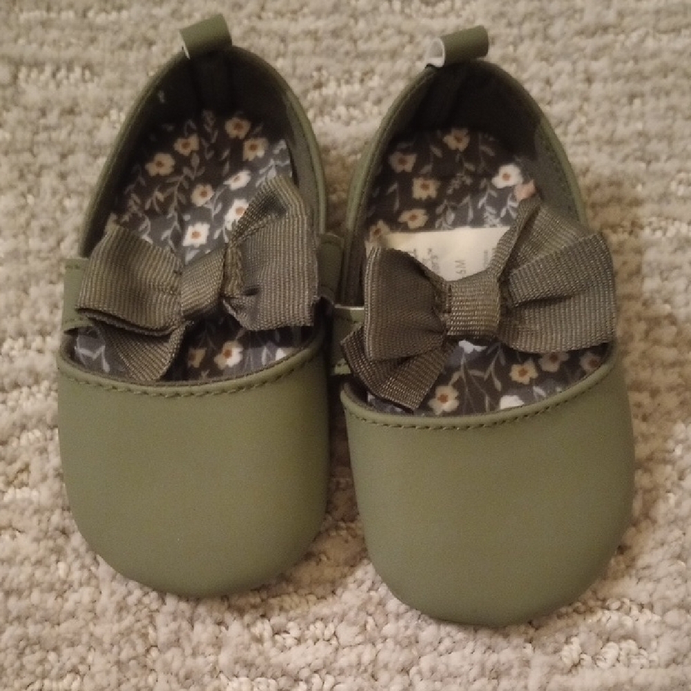 Green Baby Shoes with Bow